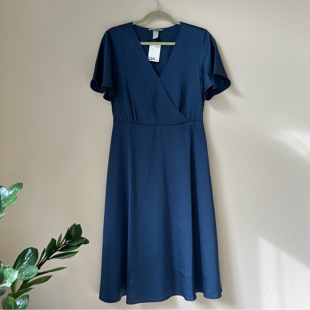 NWT H&M Satin Wrap Flowy Short Sleeve Summer Midi Dress in Dark Blue, size 8